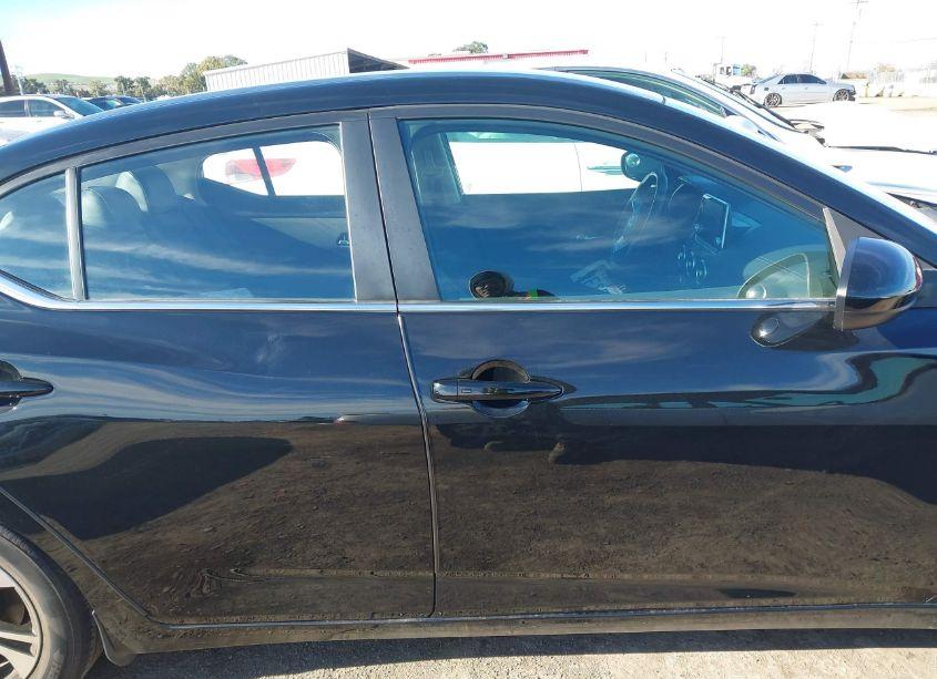 Photo 13 of 2022 Nissan Sentra SV XTRONIC CVT (VIN 3N1AB8CV3NY306923)