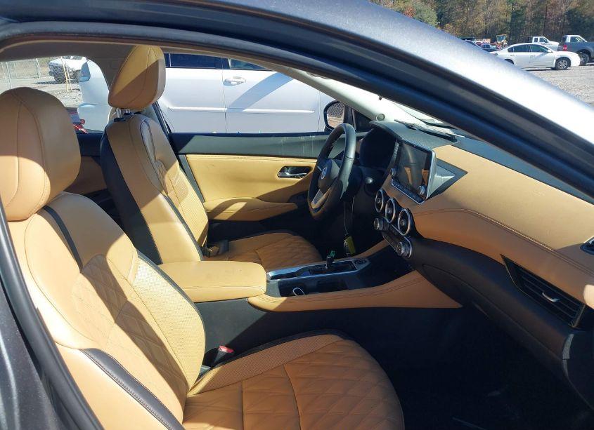 Photo 5 of 2022 Nissan Sentra SV XTRONIC CVT (VIN 3N1AB8CV3NY312835)