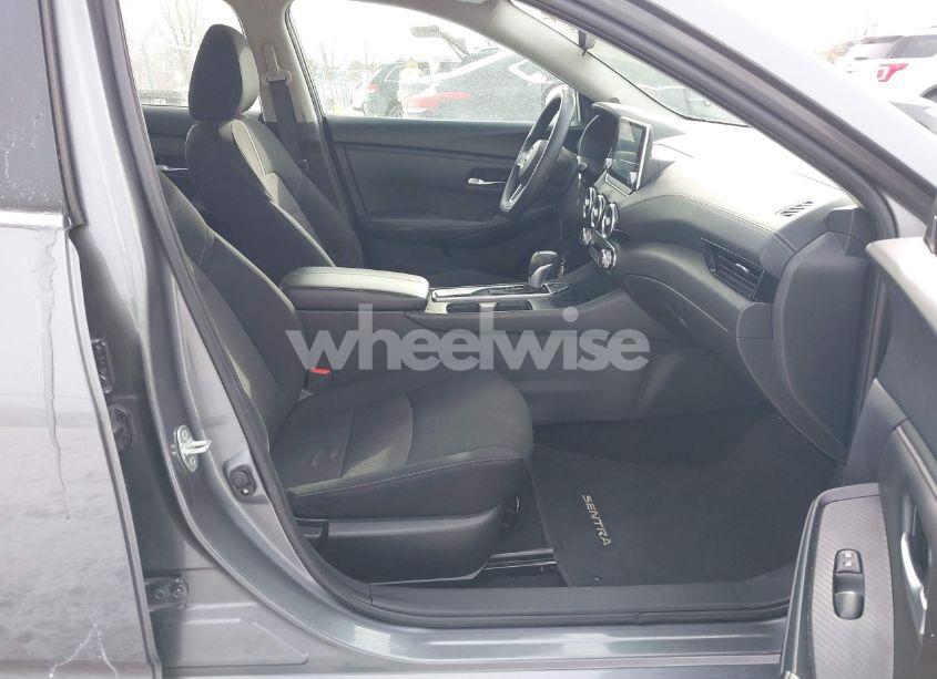 Photo 5 of 2023 Nissan Sentra SV XTRONIC CVT (VIN 3N1AB8CV3PY276101)