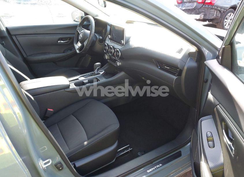 Photo 5 of 2024 Nissan Sentra SV XTRONIC CVT (VIN 3N1AB8CV3RY208318)