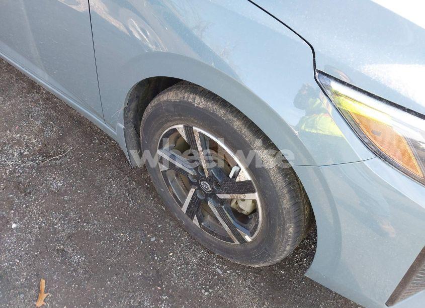 Photo 6 of 2024 Nissan Sentra SV XTRONIC CVT (VIN 3N1AB8CV3RY208318)