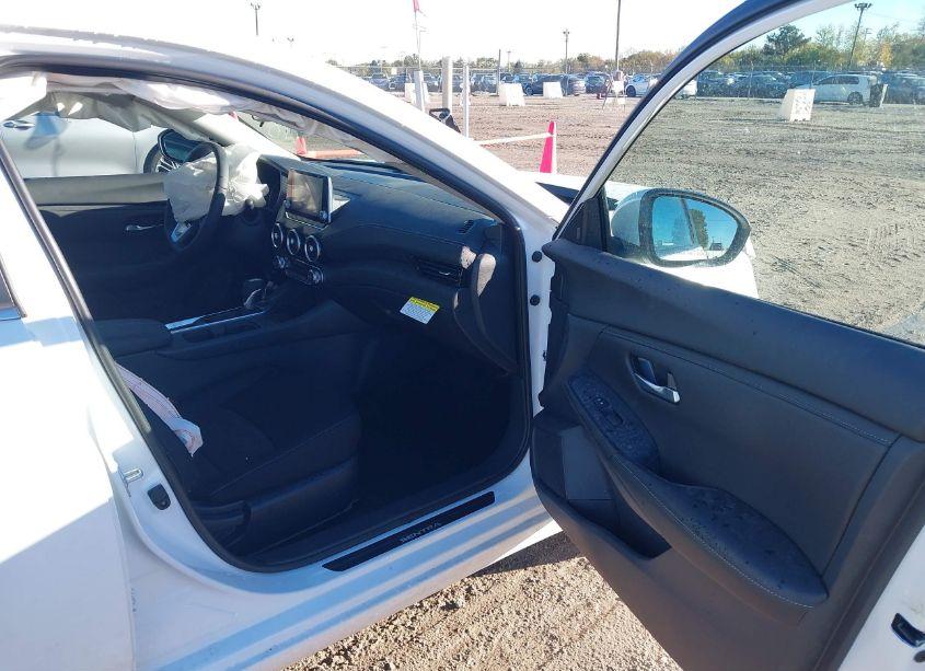 Photo 5 of 2024 Nissan Sentra SV XTRONIC CVT (VIN 3N1AB8CV3RY274528)