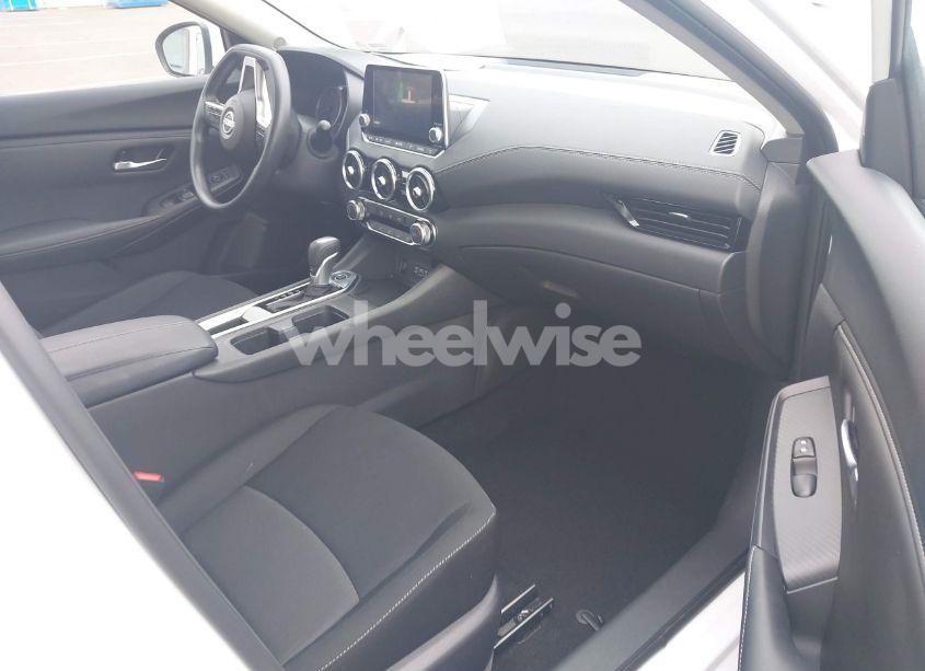 Photo 5 of 2025 Nissan Sentra SV (VIN 3N1AB8CV3SY312040)