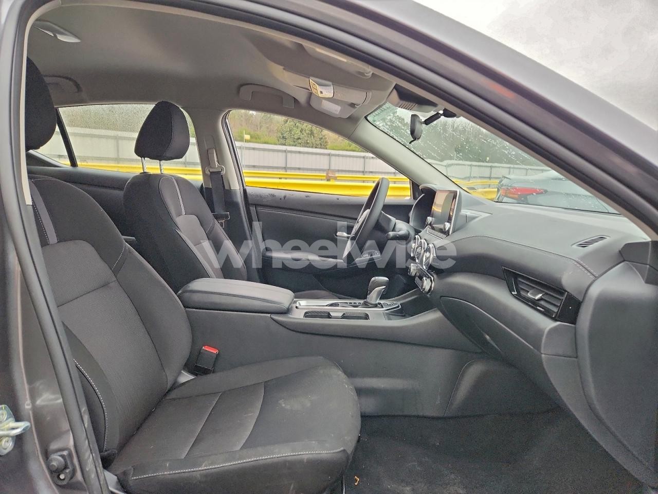 Photo 7 of 2025 NISSAN SENTRA SV (VIN 3N1AB8CV3SY386865)