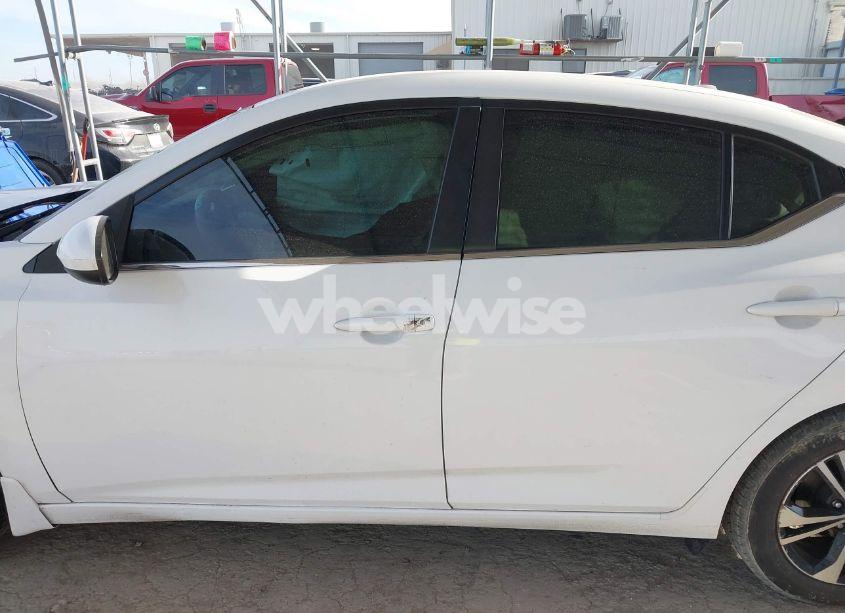 Photo 14 of 2021 Nissan Sentra SV XTRONIC CVT (VIN 3N1AB8CV4MY220650)