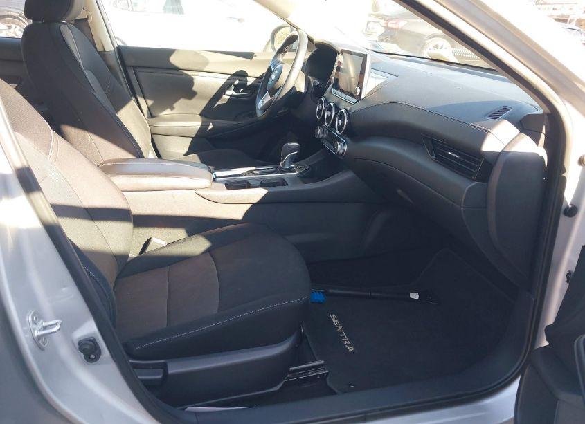 Photo 5 of 2021 Nissan Sentra SV XTRONIC CVT (VIN 3N1AB8CV4MY255723)