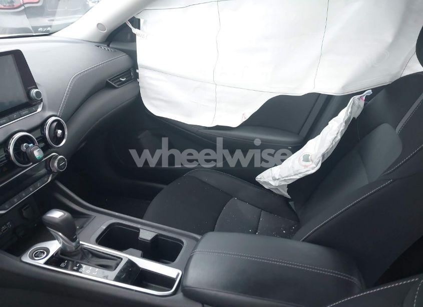 Photo 5 of 2021 Nissan Sentra SV XTRONIC CVT (VIN 3N1AB8CV4MY327178)