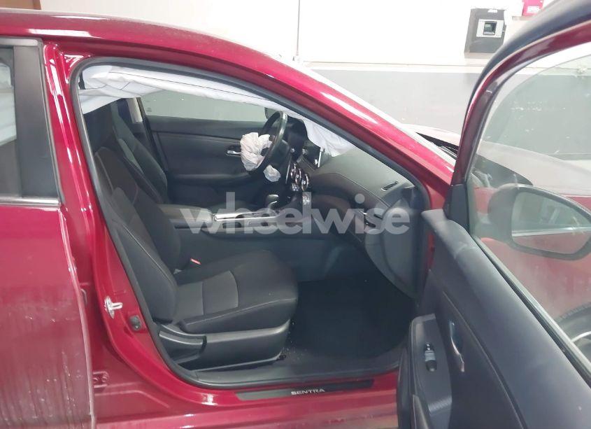 Photo 5 of 2022 Nissan Sentra SV XTRONIC CVT (VIN 3N1AB8CV4NY213439)