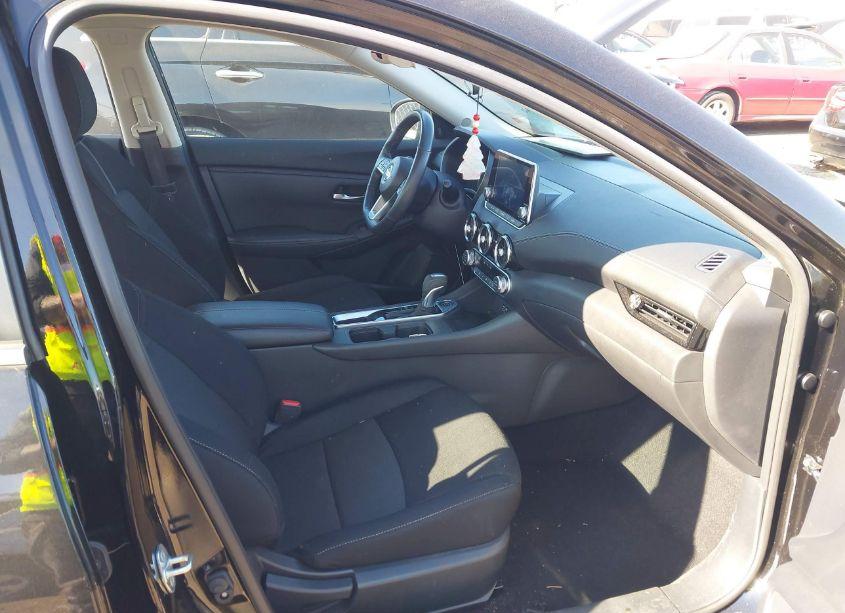 Photo 5 of 2022 Nissan Sentra SV XTRONIC CVT (VIN 3N1AB8CV4NY299545)