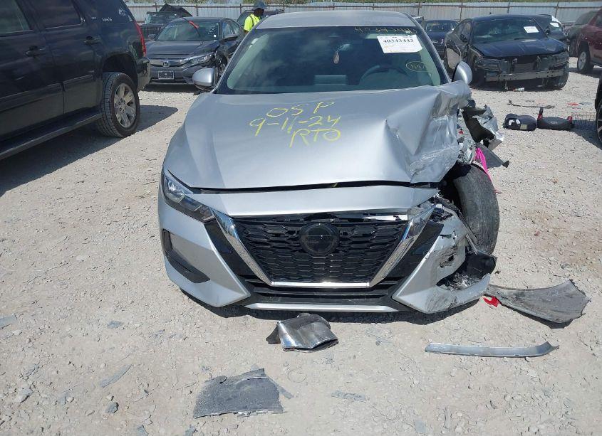 Photo 12 of 2022 Nissan Sentra SV XTRONIC CVT (VIN 3N1AB8CV4NY302881)