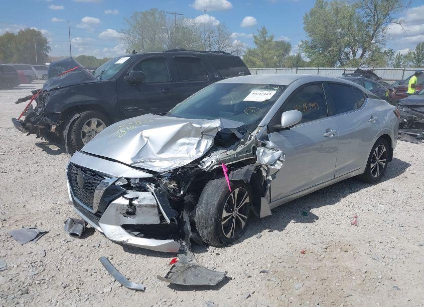 Photo 2 of 2022 Nissan Sentra SV XTRONIC CVT (VIN 3N1AB8CV4NY302881)