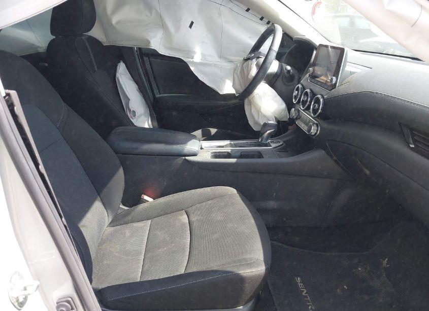 Photo 5 of 2022 Nissan Sentra SV XTRONIC CVT (VIN 3N1AB8CV4NY302881)