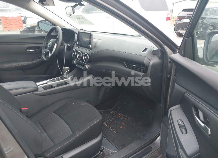 Photo 5 of 2024 Nissan Sentra SV XTRONIC CVT (VIN 3N1AB8CV4RY222342)