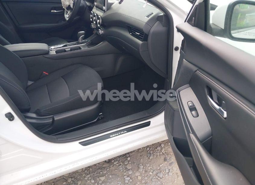 Photo 5 of 2024 Nissan Sentra SV XTRONIC CVT (VIN 3N1AB8CV4RY317919)