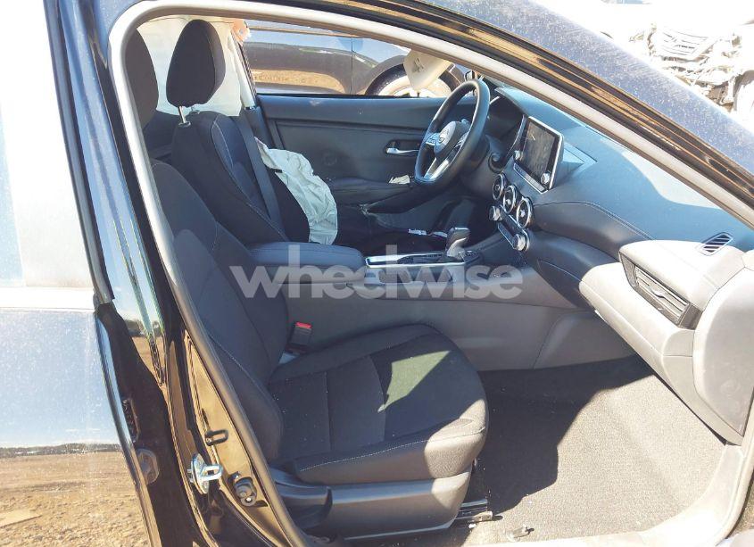 Photo 5 of 2025 Nissan Sentra SV (VIN 3N1AB8CV4SY203263)