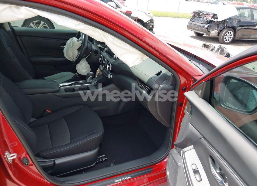 Photo 5 of 2025 Nissan Sentra SV (VIN 3N1AB8CV4SY225361)