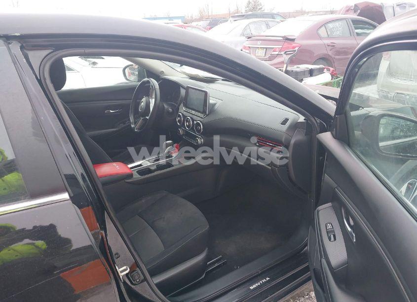 Photo 5 of 2020 Nissan Sentra SV XTRONIC CVT (VIN 3N1AB8CV5LY306256)