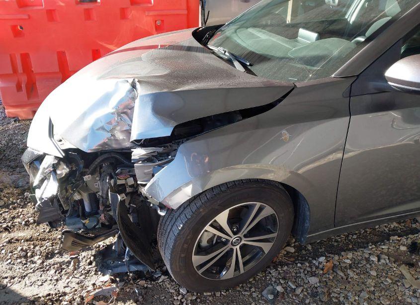 Photo 2 of 2021 Nissan Sentra SV XTRONIC CVT (VIN 3N1AB8CV5MY236176)