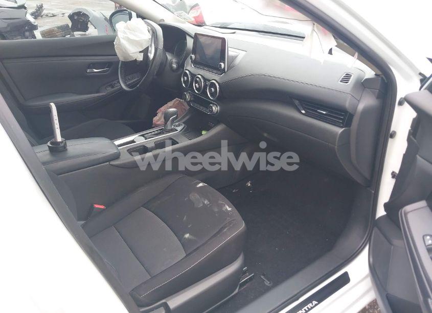 Photo 5 of 2021 Nissan Sentra SV XTRONIC CVT (VIN 3N1AB8CV5MY325729)