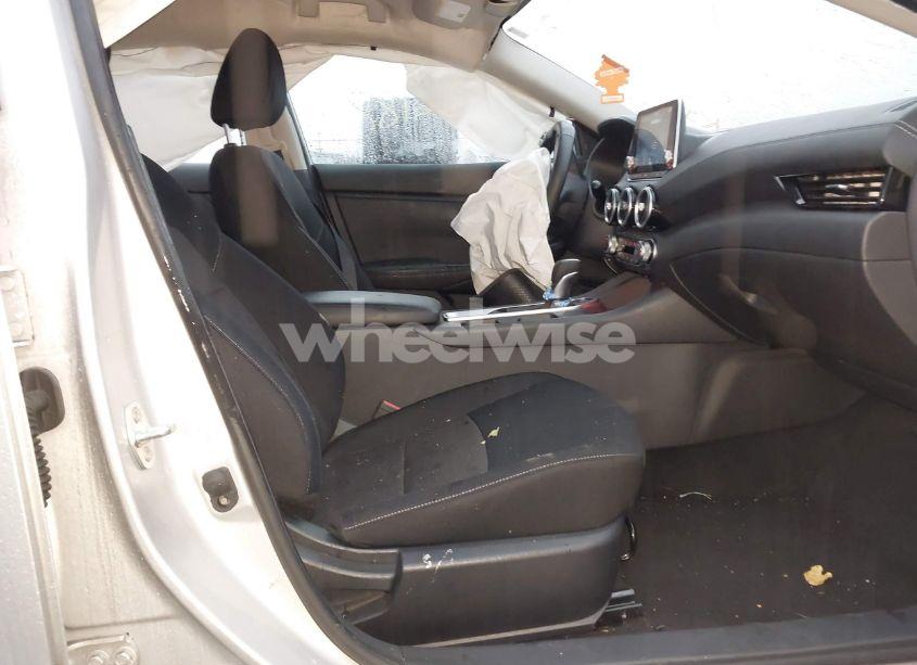 Photo 5 of 2022 Nissan Sentra SV XTRONIC CVT (VIN 3N1AB8CV5NY297657)