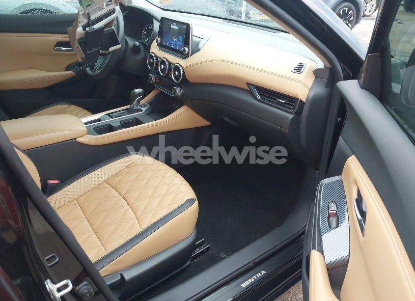 Photo 5 of 2022 Nissan Sentra SV XTRONIC CVT (VIN 3N1AB8CV5NY306843)