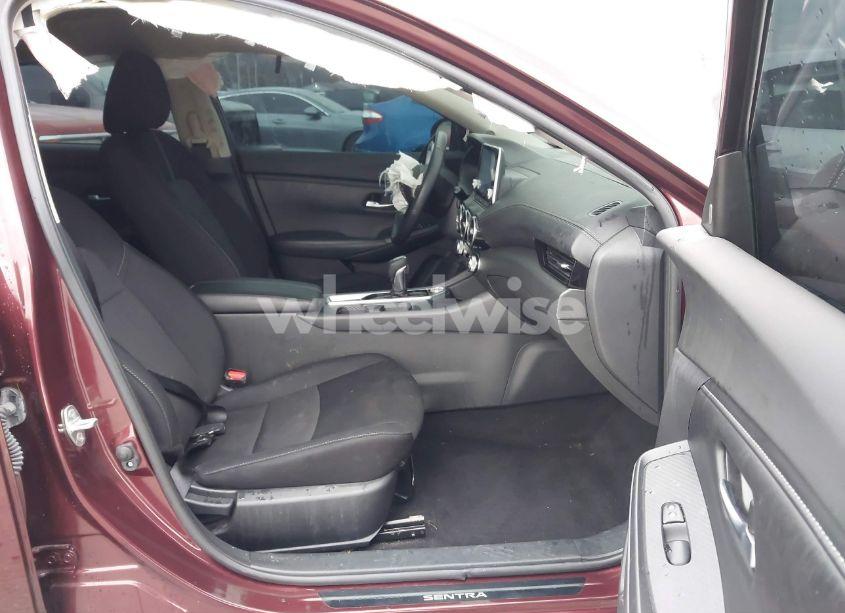 Photo 5 of 2022 Nissan Sentra SV XTRONIC CVT (VIN 3N1AB8CV5NY307068)
