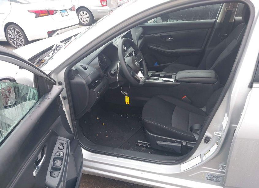 Photo 5 of 2023 Nissan Sentra SV XTRONIC CVT (VIN 3N1AB8CV5PY268226)