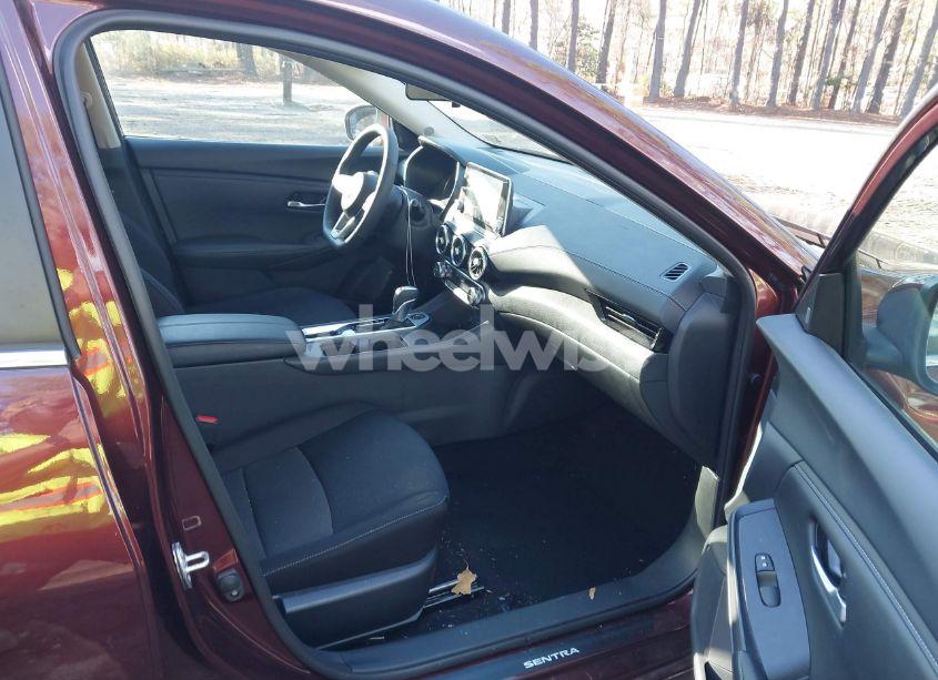 Photo 5 of 2024 Nissan Sentra SV XTRONIC CVT (VIN 3N1AB8CV5RY281352)