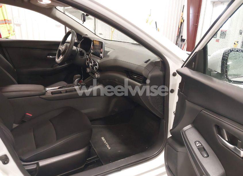 Photo 5 of 2024 Nissan Sentra SV XTRONIC CVT (VIN 3N1AB8CV5RY290407)