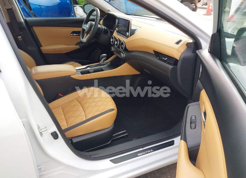 Photo 5 of 2024 Nissan Sentra SV XTRONIC CVT (VIN 3N1AB8CV5RY315676)