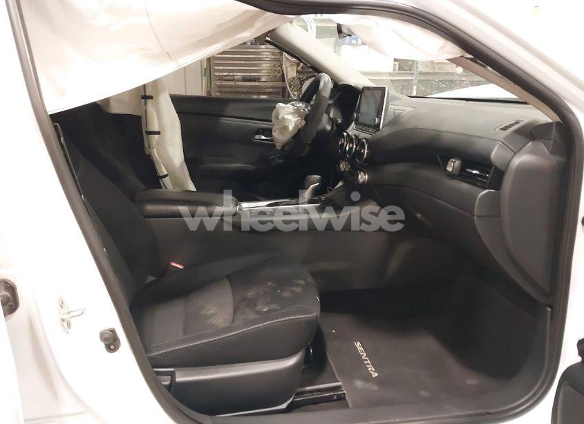 Photo 5 of 2020 Nissan Sentra SV XTRONIC CVT (VIN 3N1AB8CV6LY310235)