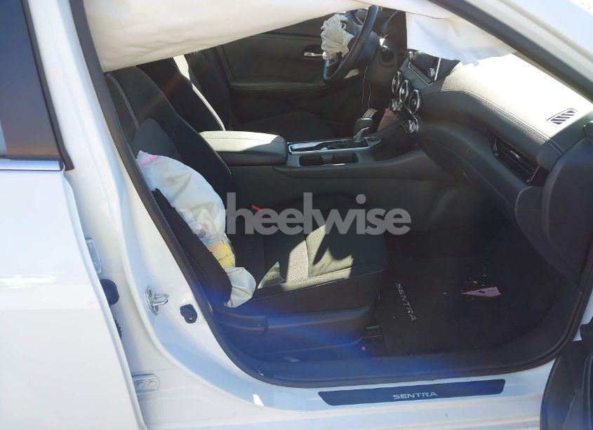 Photo 5 of 2021 Nissan Sentra SV XTRONIC CVT (VIN 3N1AB8CV6MY292420)