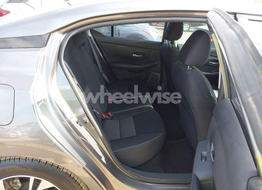 Photo 8 of 2021 Nissan Sentra SV XTRONIC CVT (VIN 3N1AB8CV6MY305165)