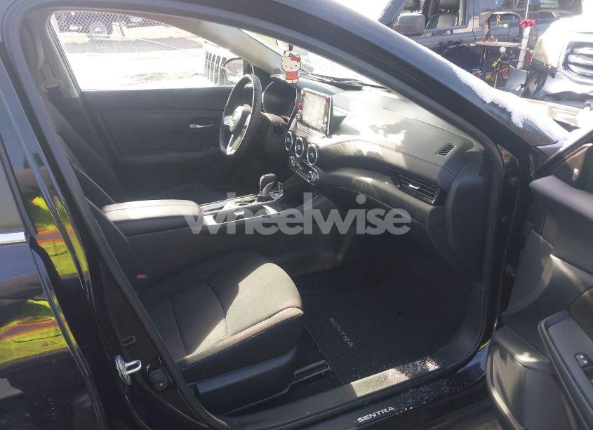 Photo 5 of 2021 Nissan Sentra SV XTRONIC CVT (VIN 3N1AB8CV6MY307899)