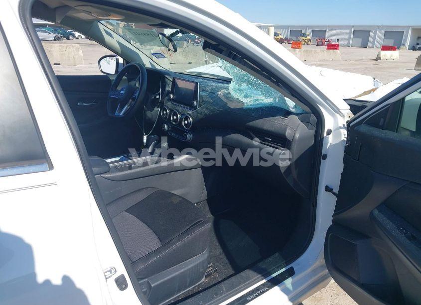 Photo 5 of 2021 Nissan Sentra SV XTRONIC CVT (VIN 3N1AB8CV6MY312309)