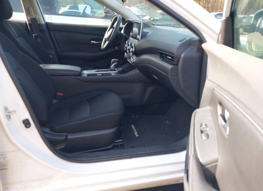 Photo 5 of 2022 Nissan Sentra SV XTRONIC CVT (VIN 3N1AB8CV6NY265252)