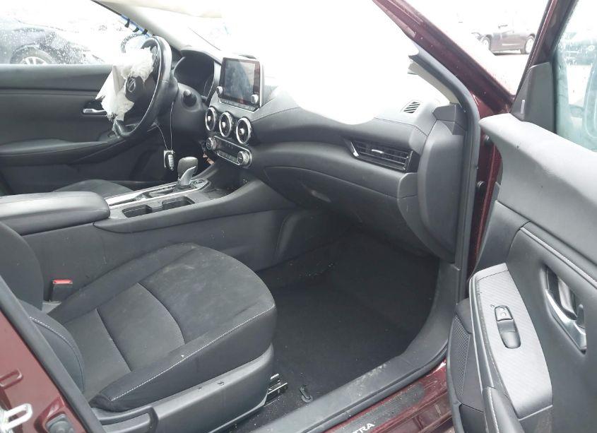 Photo 5 of 2022 Nissan Sentra SV XTRONIC CVT (VIN 3N1AB8CV6NY274968)