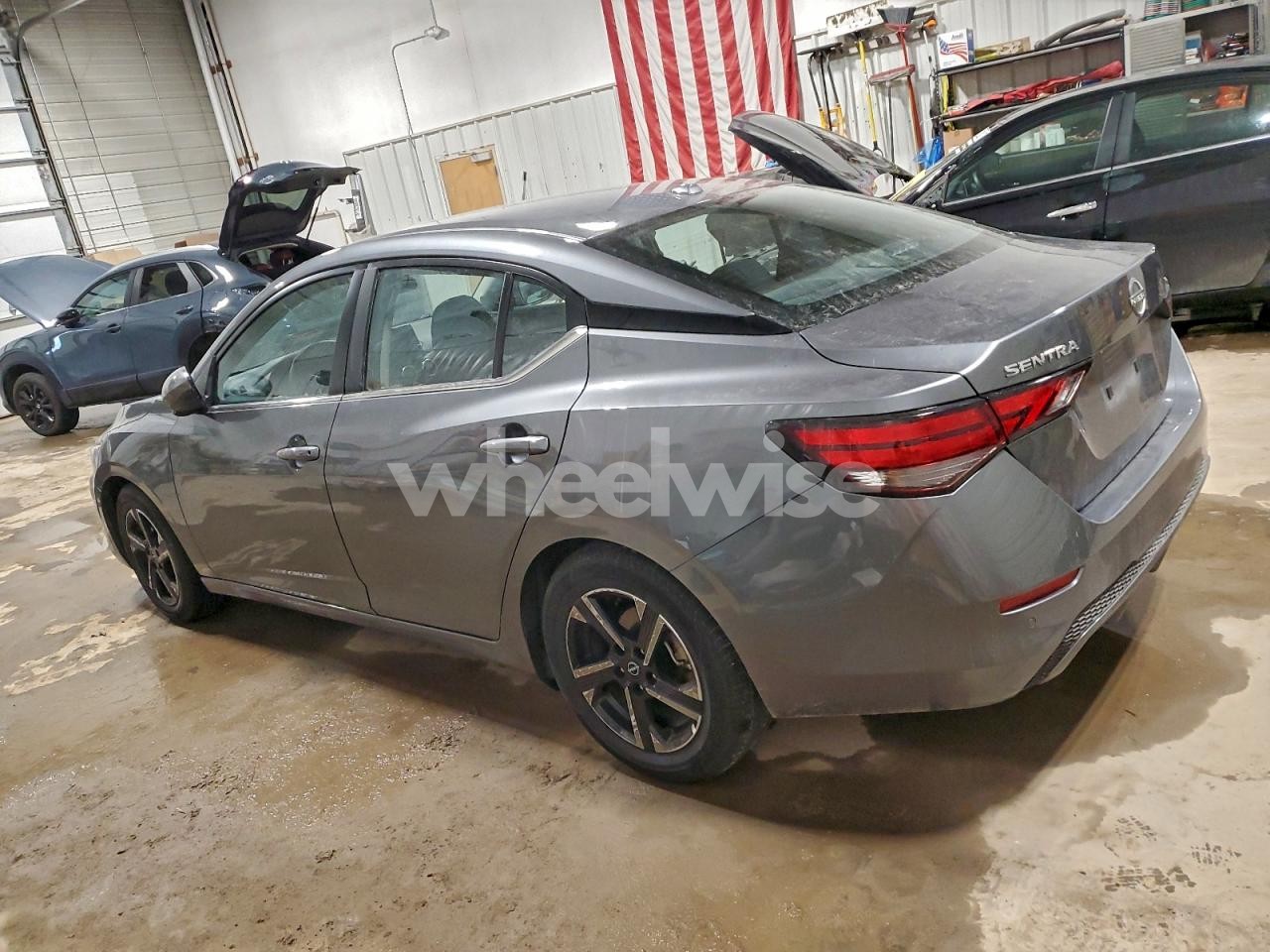 Photo 2 of 2025 NISSAN SENTRA SV (VIN 3N1AB8CV6NY290359)