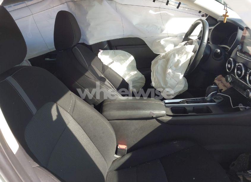 Photo 5 of 2022 Nissan Sentra SV XTRONIC CVT (VIN 3N1AB8CV6NY292483)