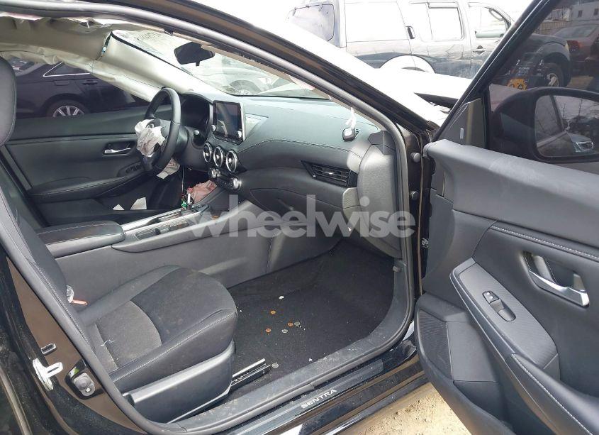 Photo 5 of 2022 Nissan Sentra SV XTRONIC CVT (VIN 3N1AB8CV6NY317771)