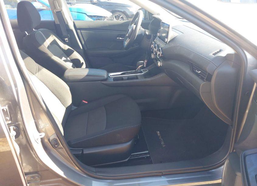 Photo 5 of 2023 Nissan Sentra SV XTRONIC CVT (VIN 3N1AB8CV6PY252990)