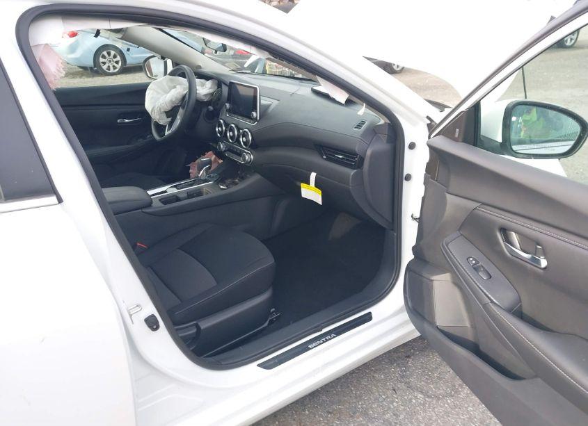 Photo 5 of 2024 Nissan Sentra SV XTRONIC CVT (VIN 3N1AB8CV6RY215540)