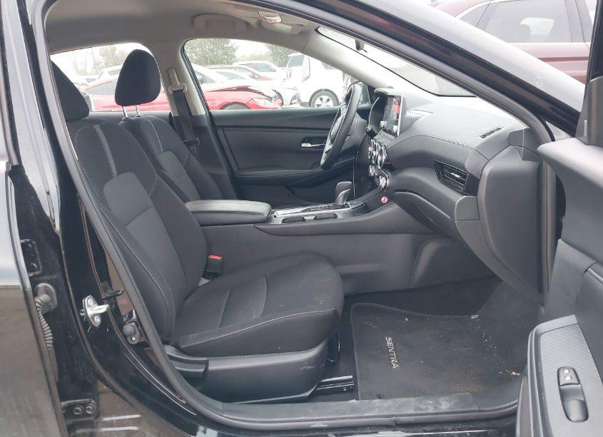 Photo 5 of 2024 Nissan Sentra SV XTRONIC CVT (VIN 3N1AB8CV6RY252328)