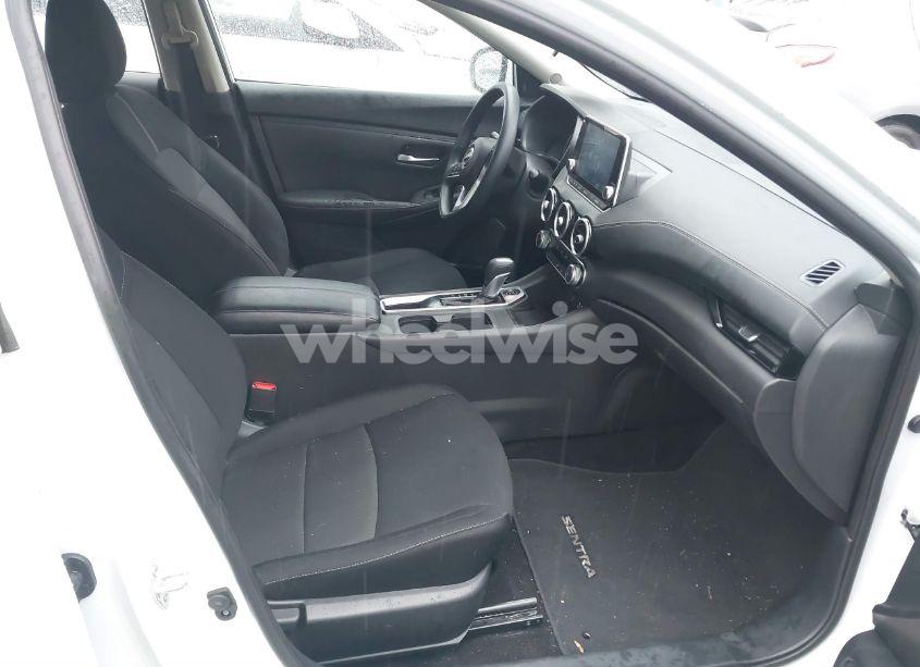 Photo 5 of 2024 Nissan Sentra SV XTRONIC CVT (VIN 3N1AB8CV6RY317291)