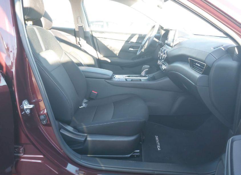 Photo 5 of 2024 Nissan Sentra SV XTRONIC CVT (VIN 3N1AB8CV6RY349710)