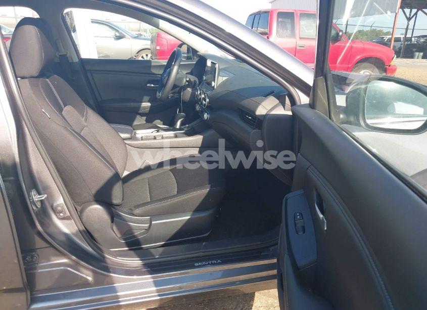 Photo 5 of 2025 Nissan Sentra SV (VIN 3N1AB8CV6SY275288)