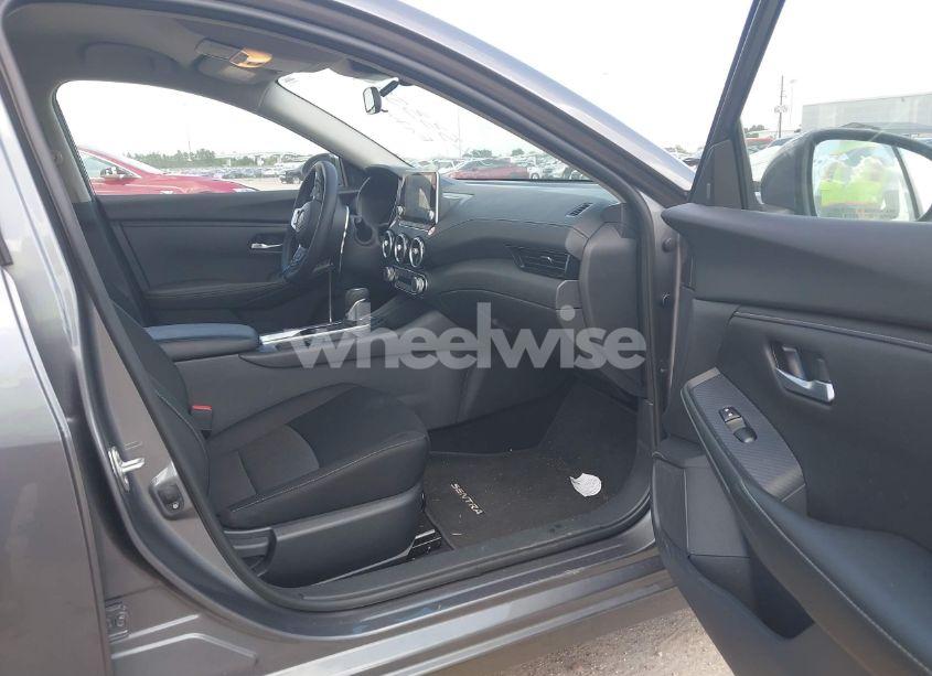 Photo 5 of 2025 Nissan Sentra SV (VIN 3N1AB8CV6SY284346)
