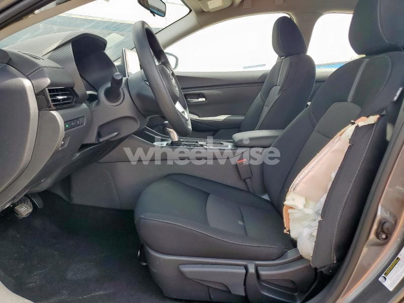 Photo 6 of 2025 NISSAN SENTRA SV (VIN 3N1AB8CV6SY381935)