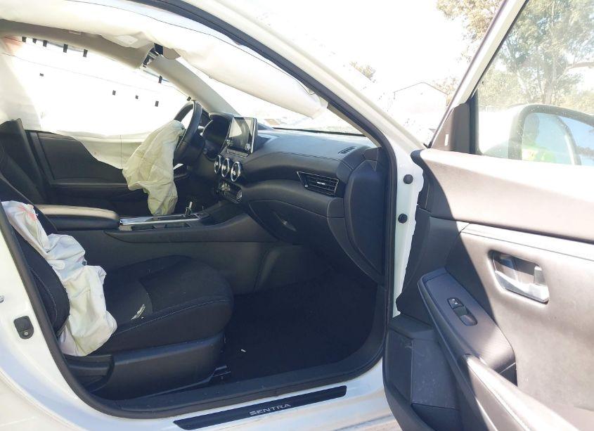 Photo 5 of 2021 Nissan Sentra SV XTRONIC CVT (VIN 3N1AB8CV7MY290577)