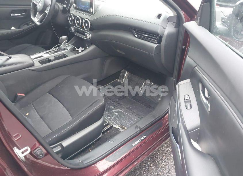 Photo 5 of 2022 Nissan Sentra SV XTRONIC CVT (VIN 3N1AB8CV7NY208784)